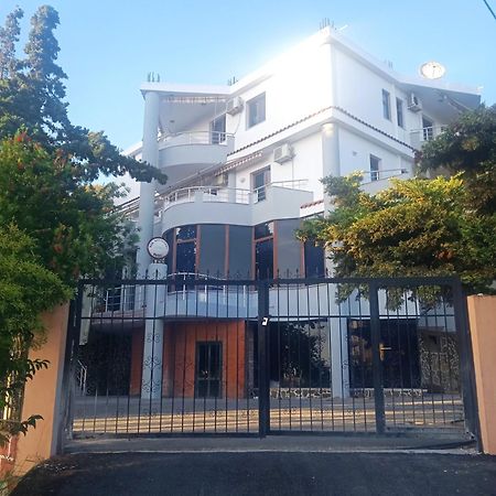 Hotel Moris Дуррес Экстерьер фото